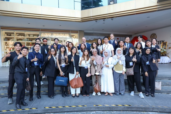 Envisioning a World Free from Nuclear Weapons